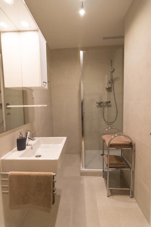 Modern Apartment At Rathaus Bécs Kültér fotó