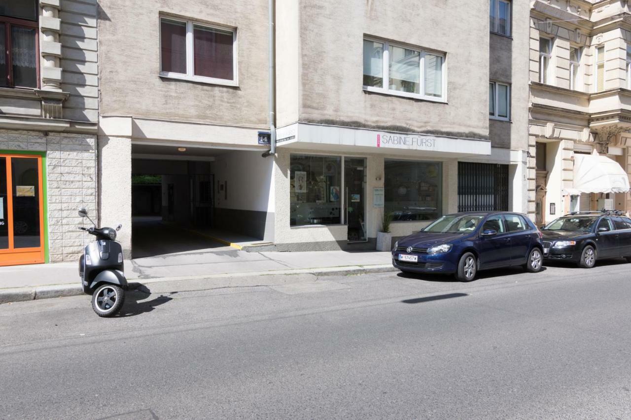 Modern Apartment At Rathaus Bécs Kültér fotó